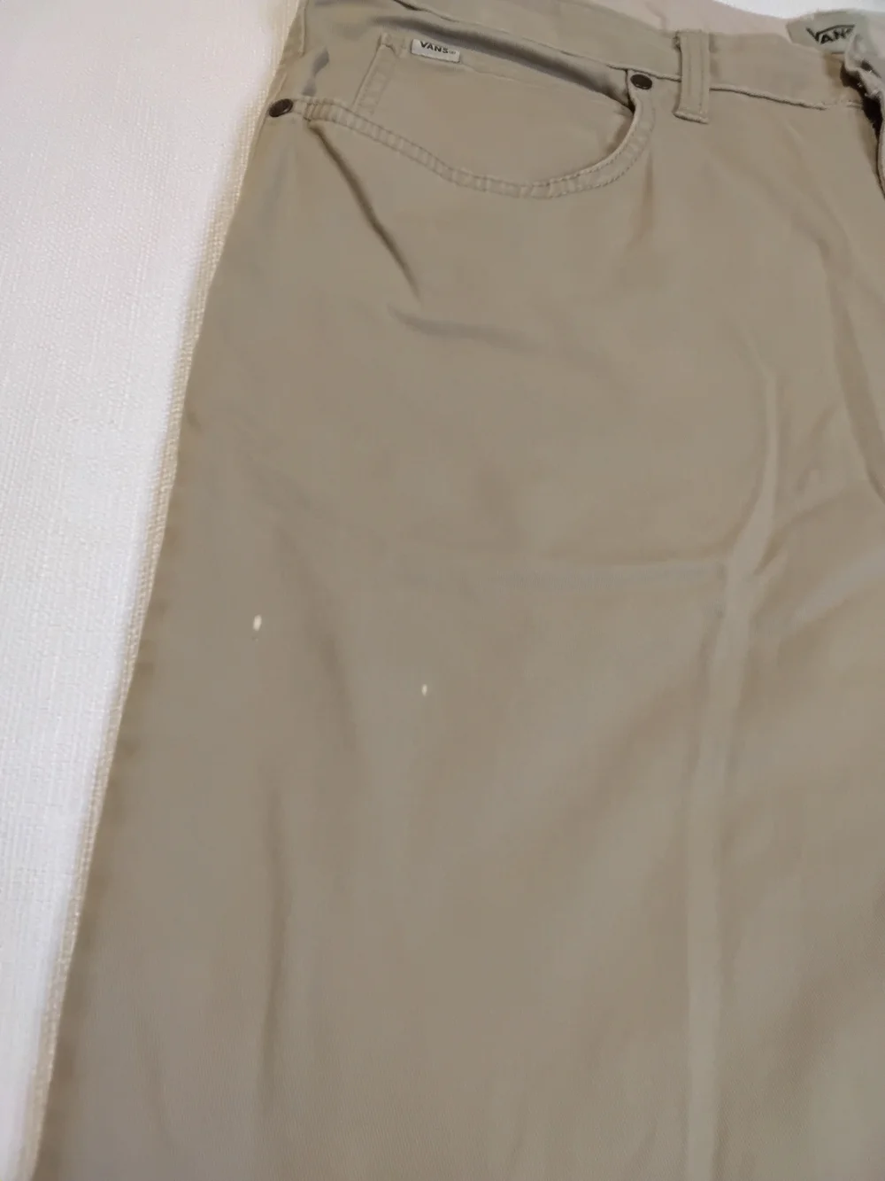 Vans Men's Tan Flat Front Shorts Sz 36.